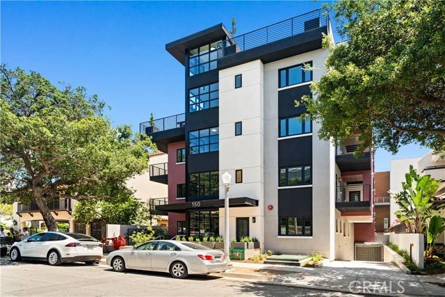 150 South Oak Knoll Street, Pasadena, CA 91101