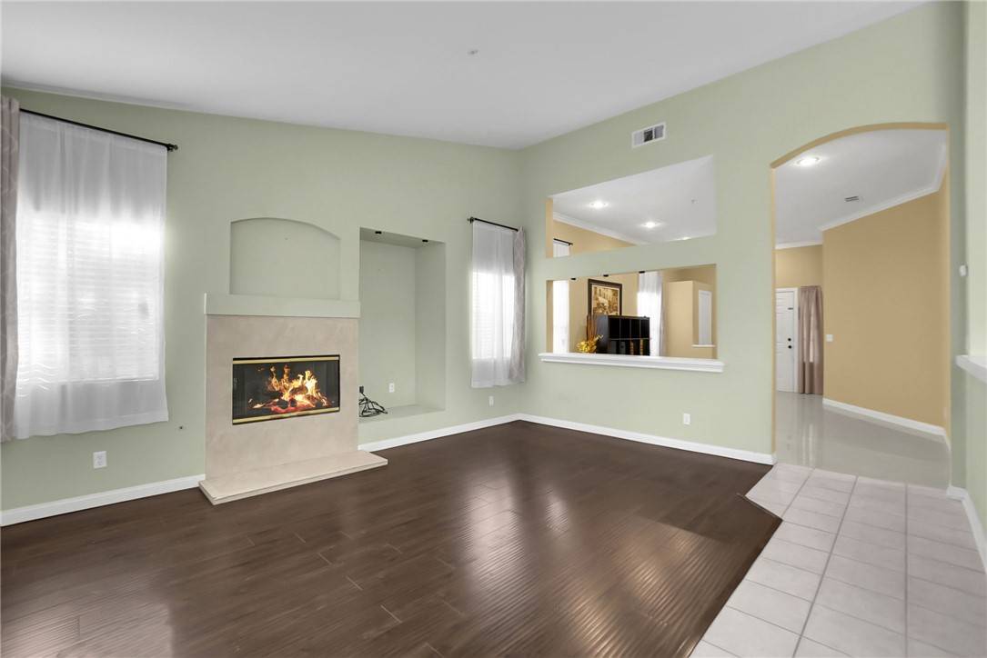 Fontana, CA 92337,13809 Green Vista Drive