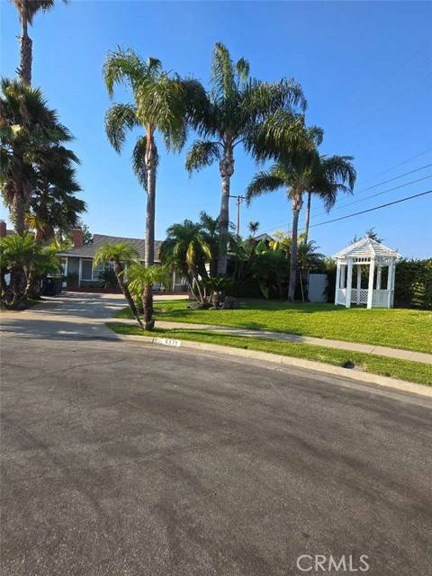 6971 Dresden Circle, Huntington Beach, CA 92647