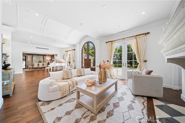 Pasadena, CA 91105,325 West Bellevue Drive