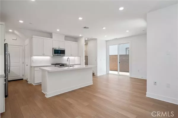 Irvine, CA 92618,239 Yerba