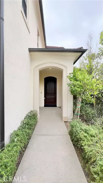 Irvine, CA 92620,122 Espina