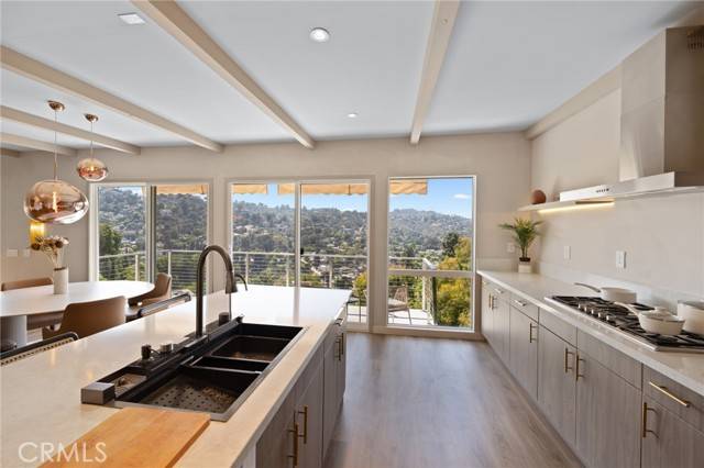 Los Angeles, CA 90068,3233 Tareco Drive