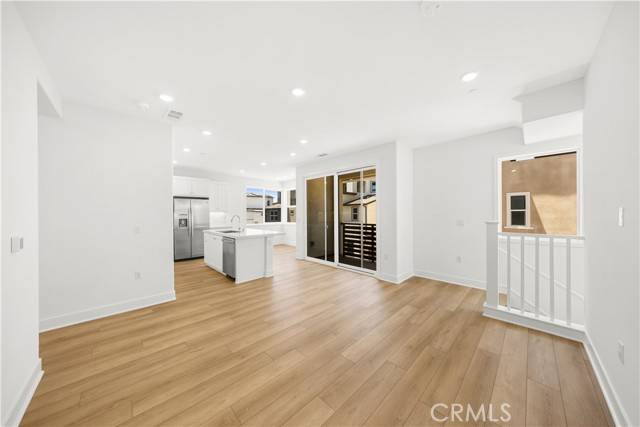 Irvine, CA 92618,470 Lobata