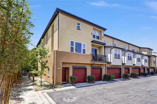 8620 Belford Avenue, Los Angeles, CA 90045