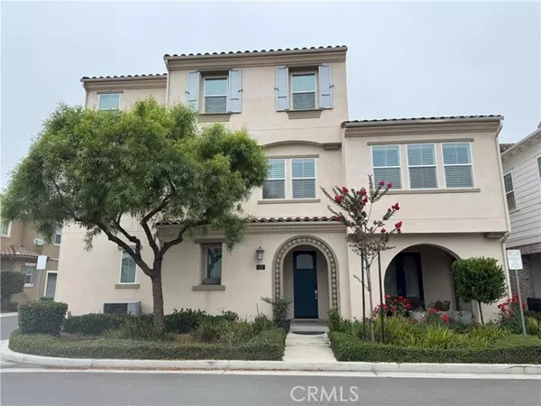 526 West Tribella Court, Santa Ana, CA 92703