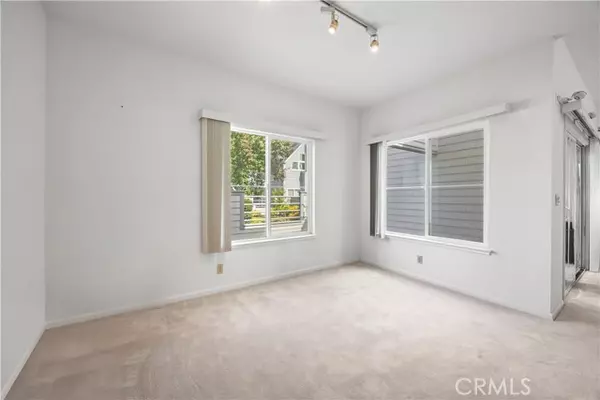 Foster City, CA 94404,28 Binnacle Lane