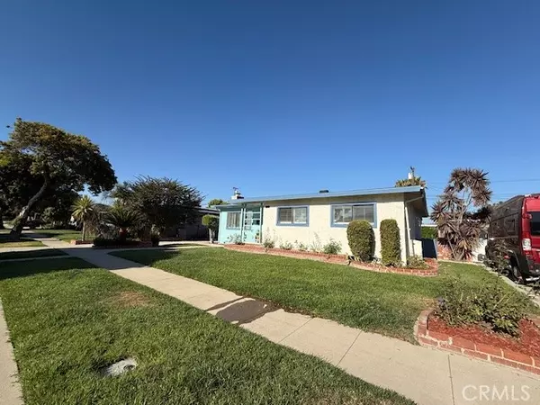 Long Beach, CA 90815,2690 Senasac Avenue