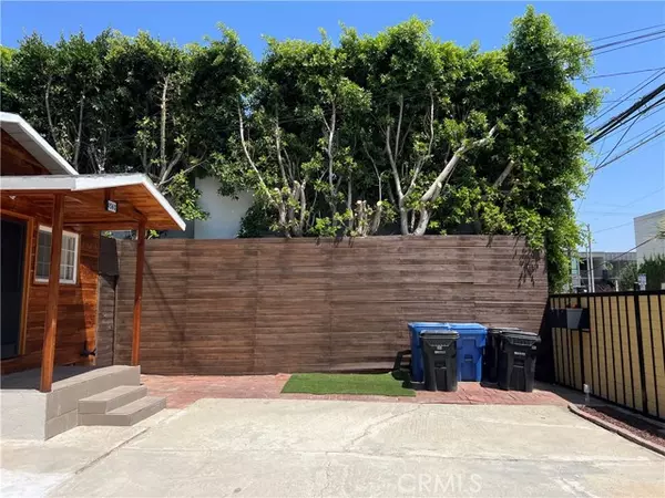 Los Angeles, CA 90029,4563 Lexington Avenue