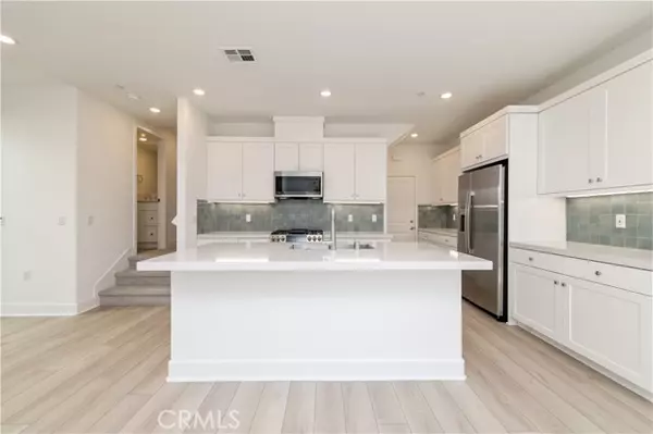 Irvine, CA 92618,474 Lobata