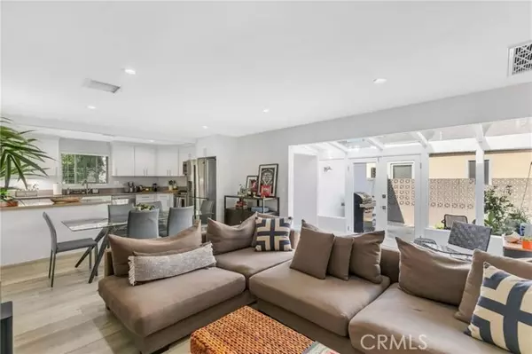 North Hollywood, CA 91601,5754 Satsuma Avenue