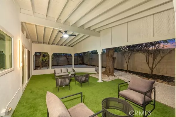 Encino, CA 91316,5611 Babbitt Avenue