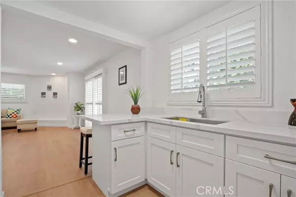 Long Beach, CA 90815,2690 Senasac Avenue