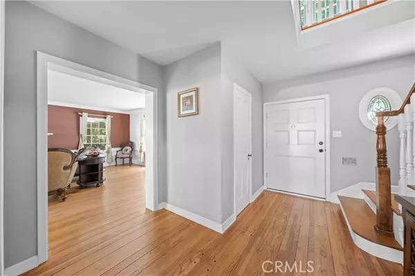 San Marino, CA 91108,2465 Lorain Road