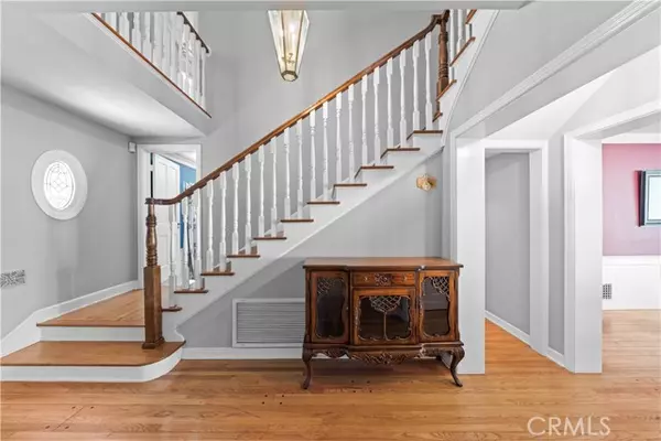 San Marino, CA 91108,2465 Lorain Road