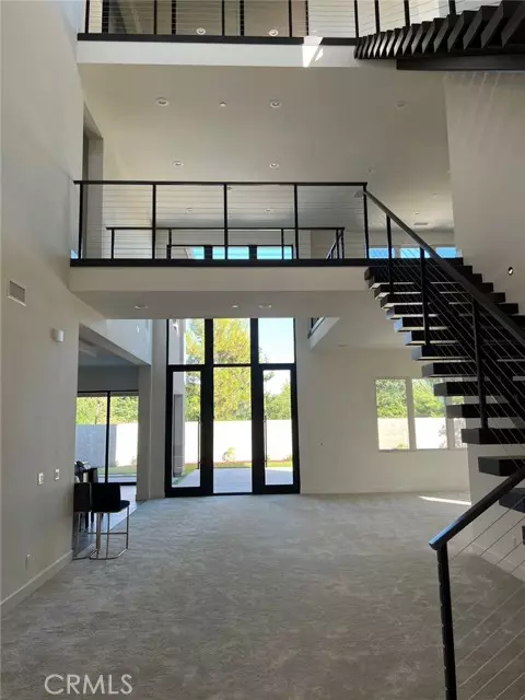 Irvine, CA 92618,52 Hartman