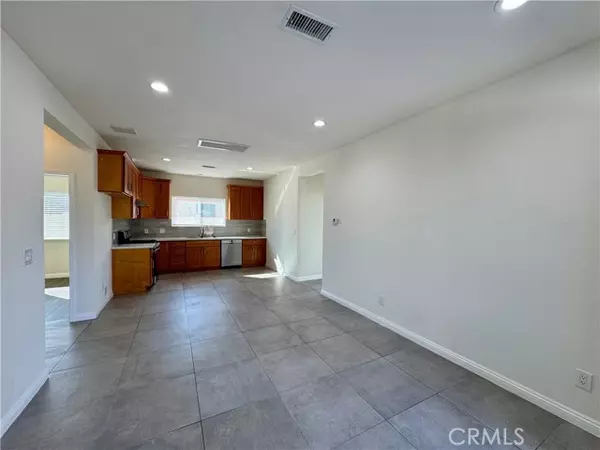 Pomona, CA 91766,729 West 12th Street