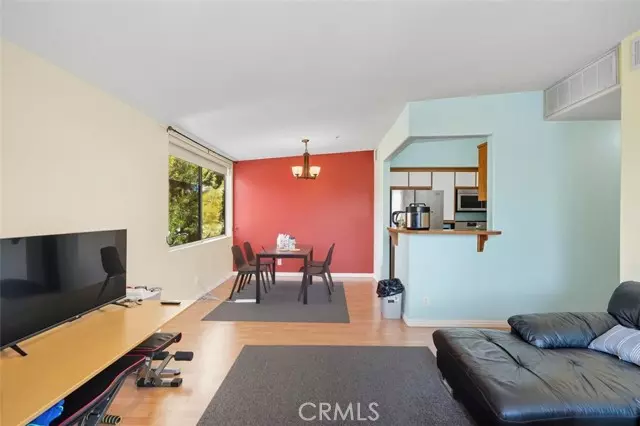 Van Nuys, CA 91406,15455 Sherman Way