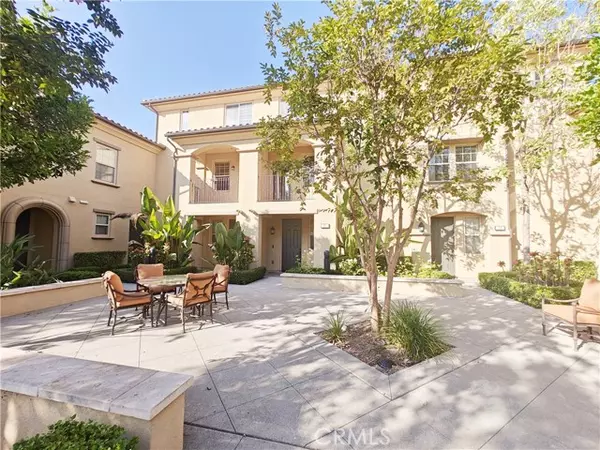 Irvine, CA 92618,26 Full Moon