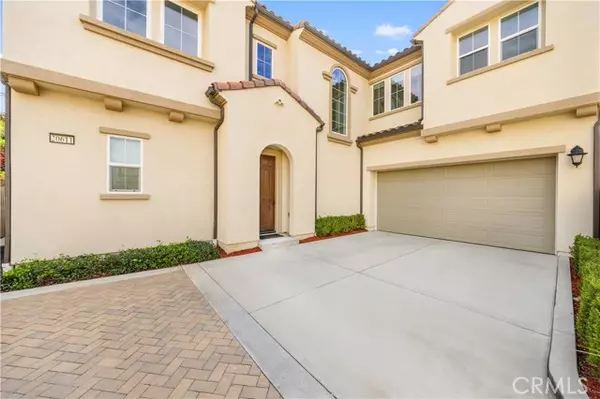 Porter Ranch, CA 91326,20611 West Chestnut Circle