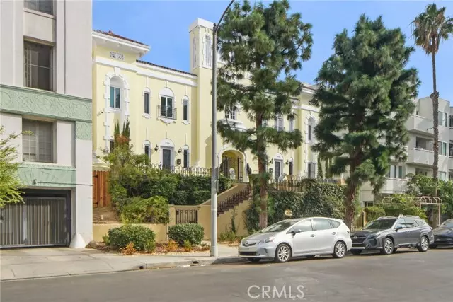 Los Angeles, CA 90020,322 South Kingsley Drive