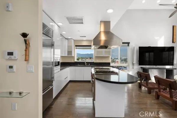 Alhambra, CA 91801,28 North 3RD Street