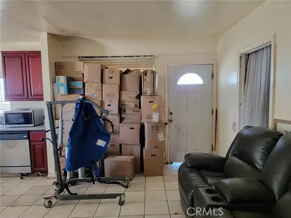 Adelanto, CA 92301,11957 Bartlett