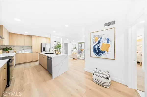 1550 North Laurel North Avenue, Los Angeles, CA 90046