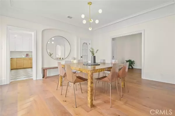 Los Angeles, CA 90020,320 South Kingsley