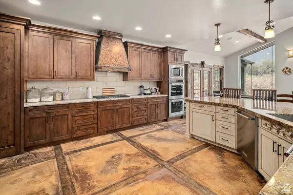 Santaquin, UT 84655,14975 S CANYON RD
