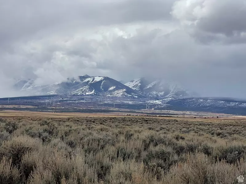 2 STURGEON RD, Monticello, UT 84535