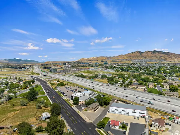 Lehi, UT 84043,910 W STATE ST