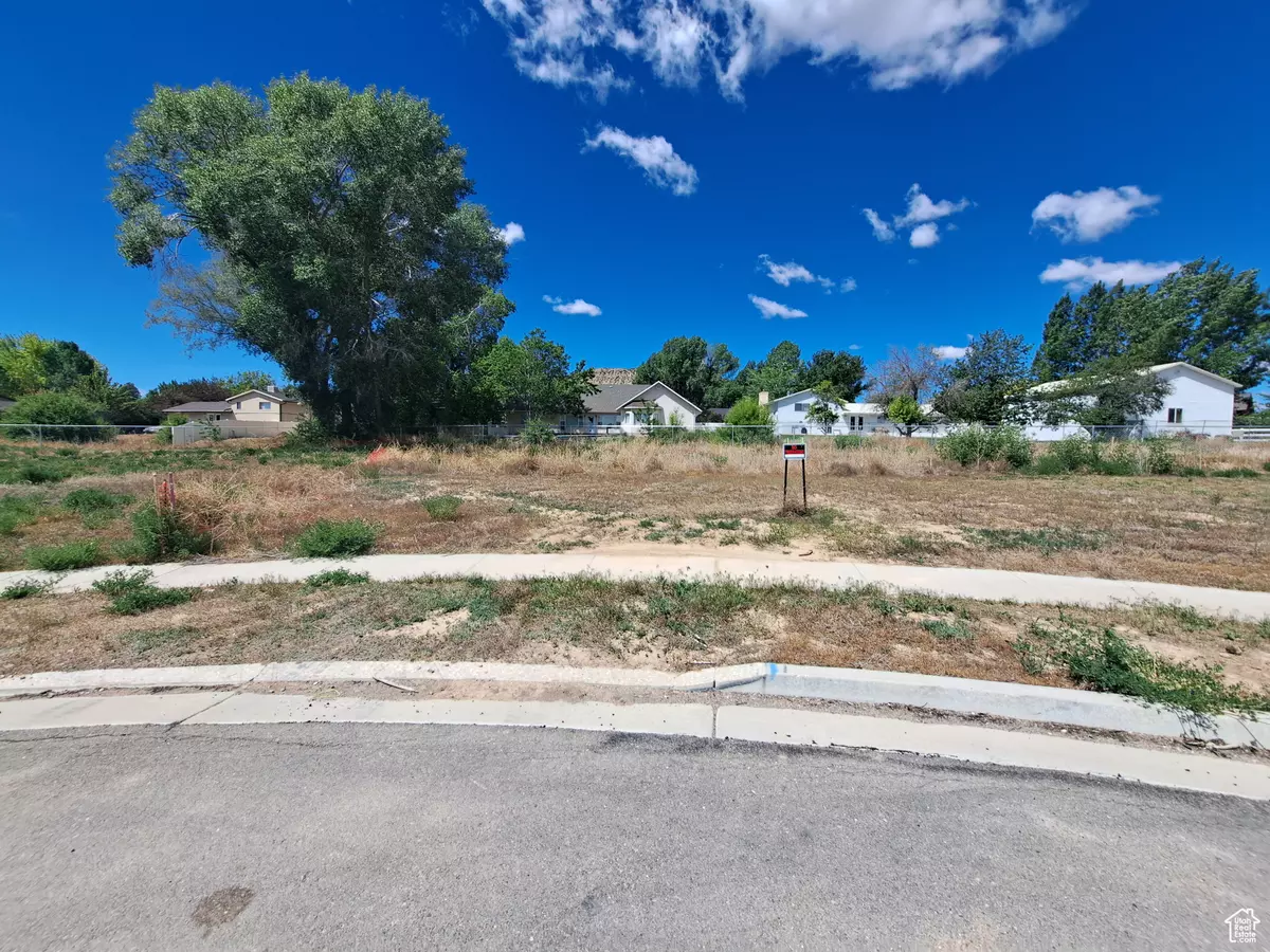 Vernal, UT 84078,3017 W 250 S #407