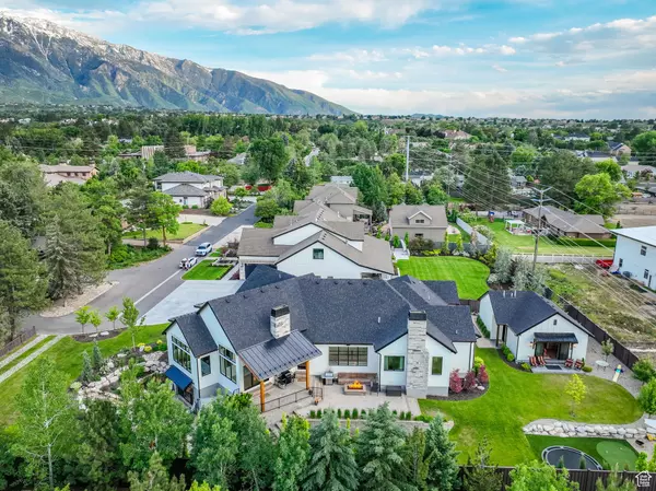 Cottonwood Heights, UT 84093,8122 S WILLOW CREEK CV