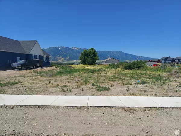 Hyrum, UT 84319,8 S 650 W #33