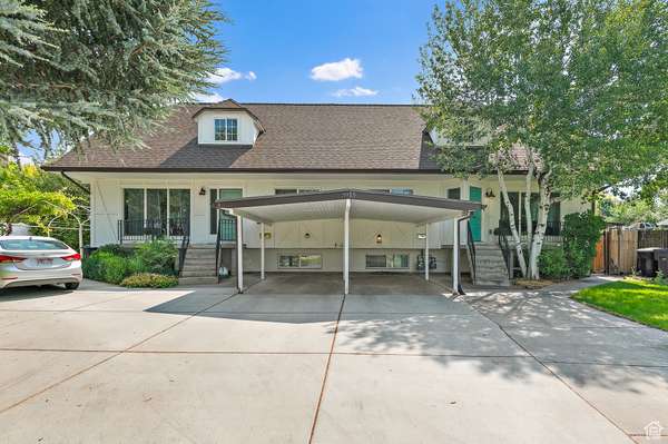 3915 S FERAMORZ DR E, Holladay, UT 84124