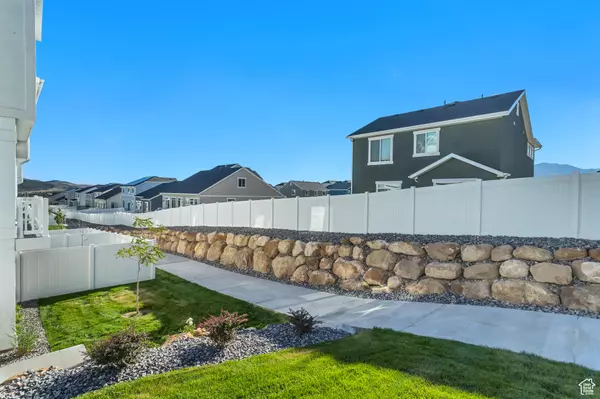 Eagle Mountain, UT 84005,9757 N AARON AVE E #204