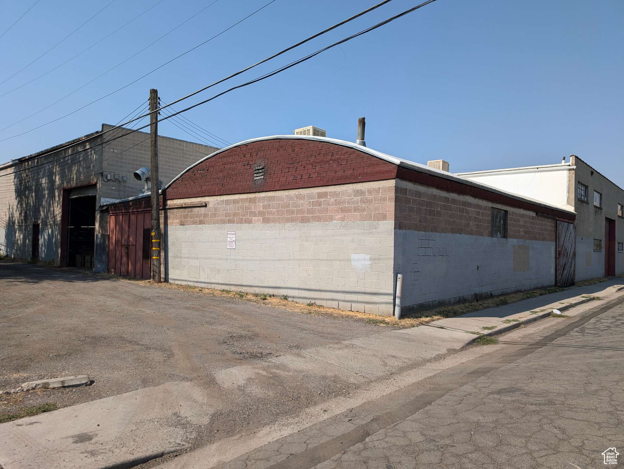 Salt Lake City, UT 84115,1833 S STATE ST