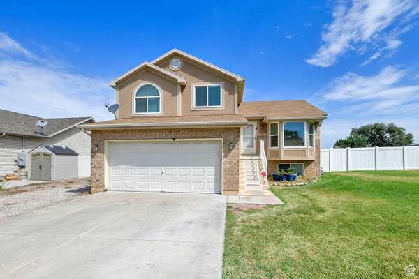 754 W 910 N, Clinton, UT 84015