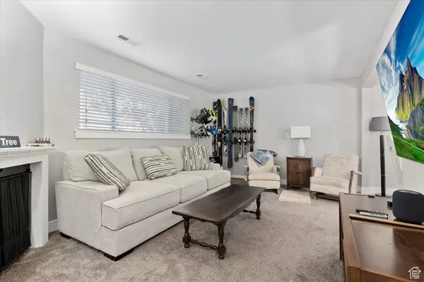 Cottonwood Heights, UT 84121,2598 E CANTERBURY LN S