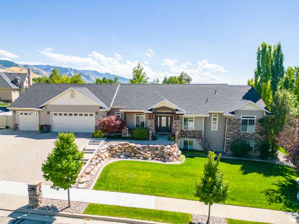 878 E 400 S, Smithfield, UT 84335