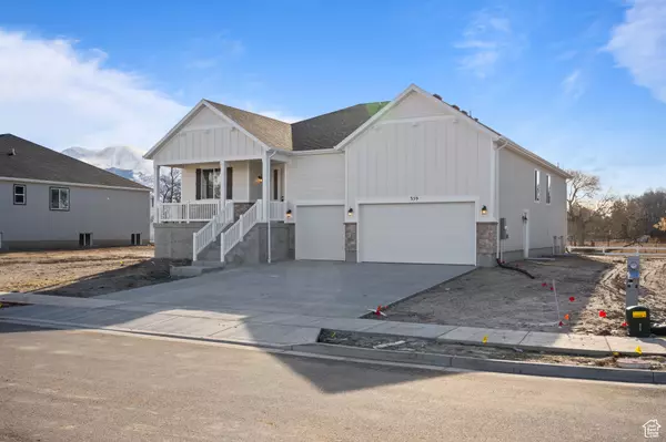 359 W 1125 ST N #15, Harrisville, UT 84404