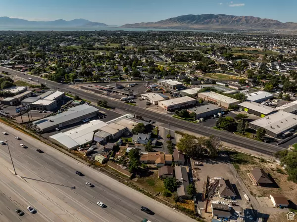 Lehi, UT 84043,812 W STATE ST