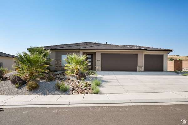 2236 E HONEYCOMB DR, St. George, UT 84790