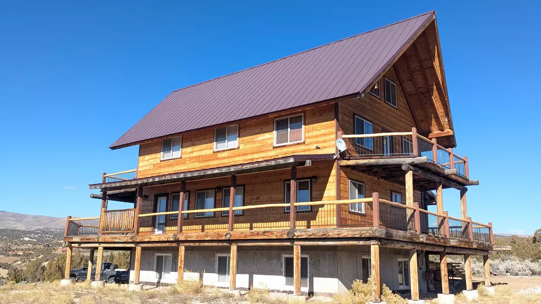 12495 E SOLITUDE DR, Lapoint, UT 84039