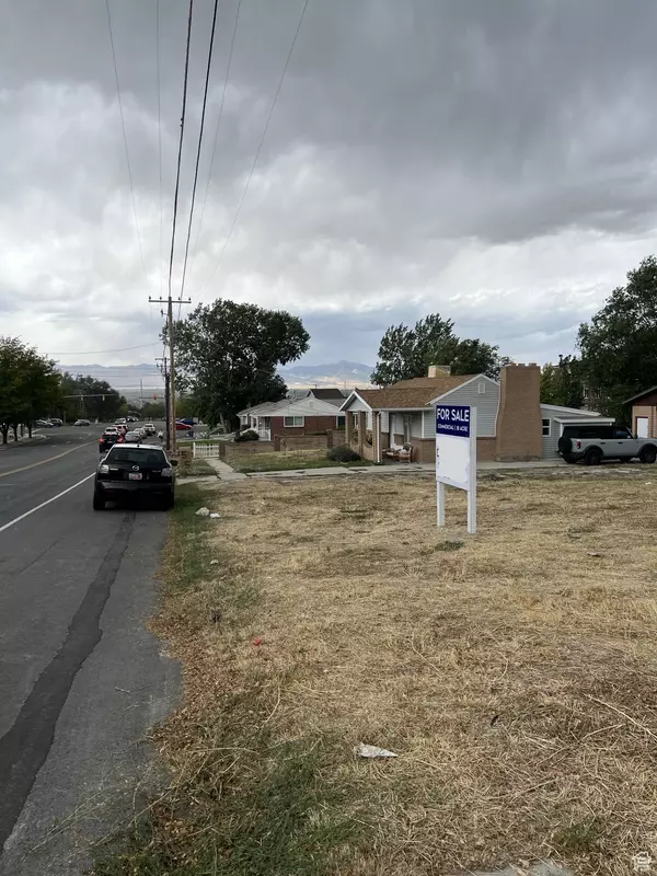 Sandy, UT 84070,65 E 11000 S