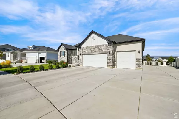 Clinton, UT 84015,3284 W BLUE CRANE DR