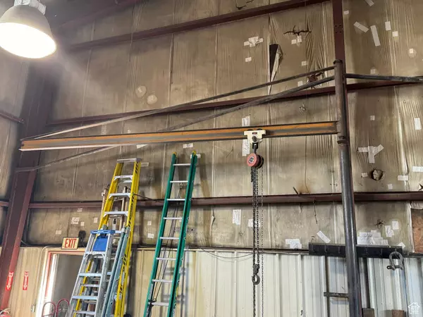 Roosevelt, UT 84066,2385 W HWY 40