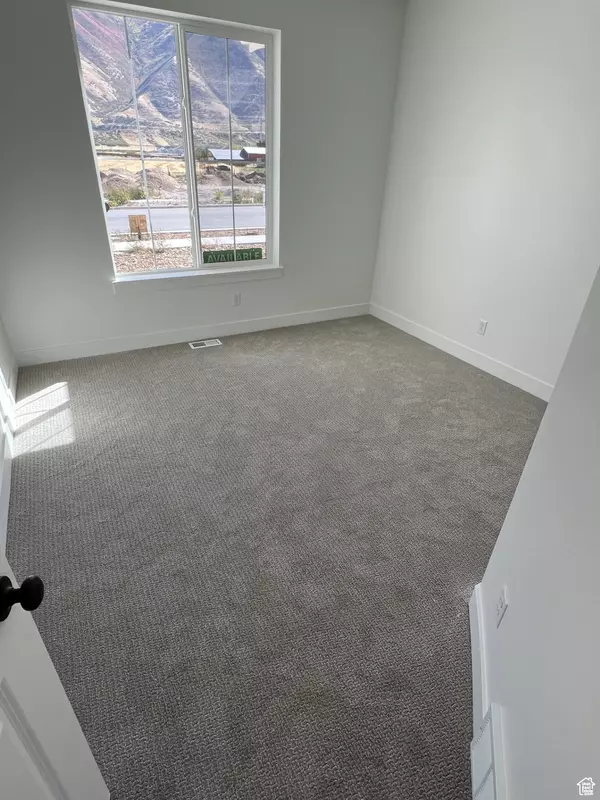 Spanish Fork, UT 84660,1072 S 3250 E #125