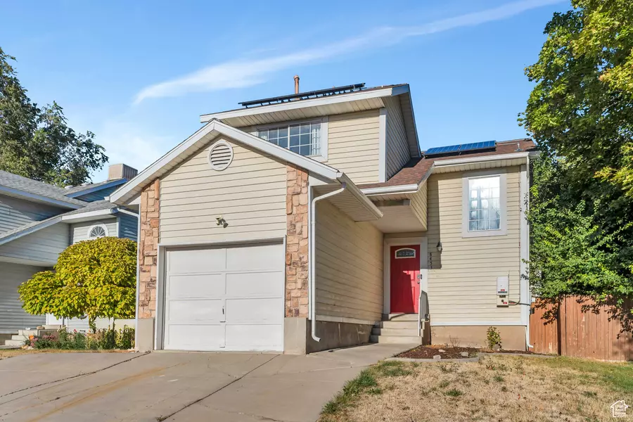 8453 S MEADOW GREEN WAY, West Jordan, UT 84088